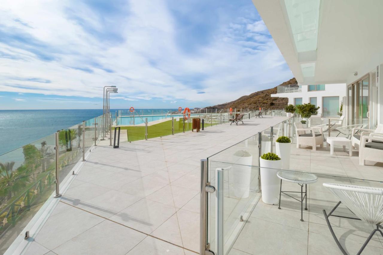 Bayview Hills, Luxury 2 Bedroom Apartment Малага Екстериор снимка
